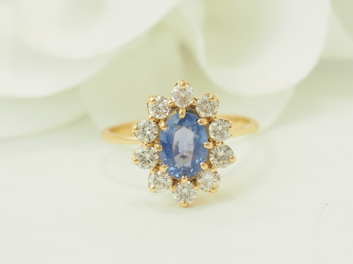 Ring In Yellow Gold, 1ct Ceylon Sapphire And Diamonds