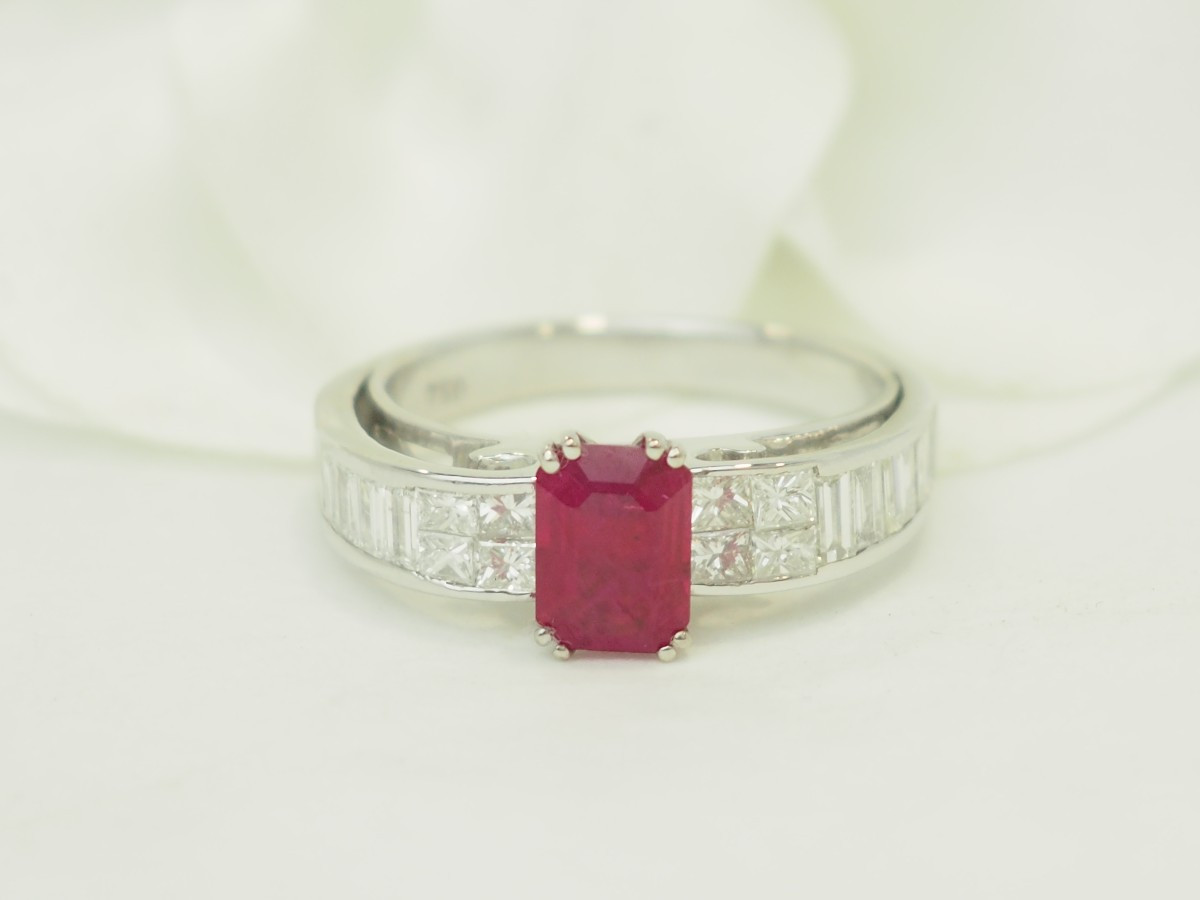 Bague en or blanc, rubis et diamants-photo-1