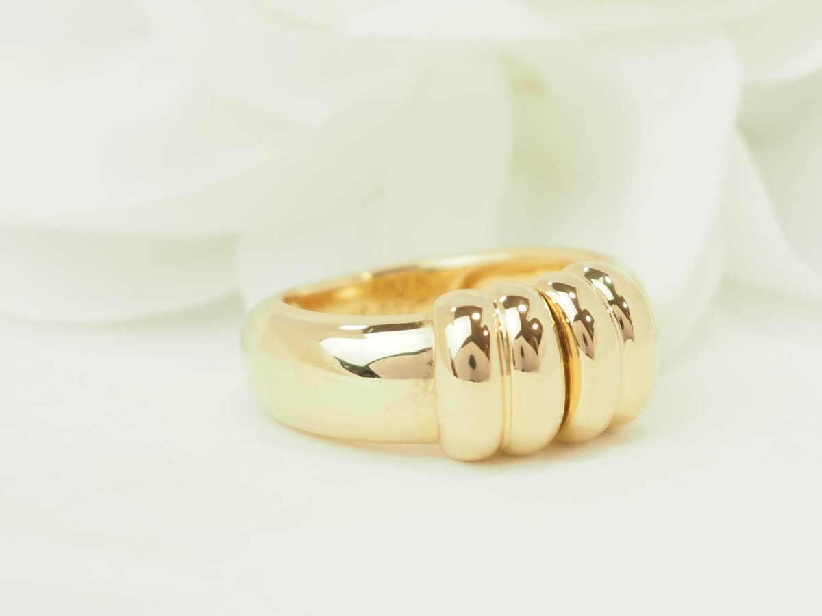 Vintage 18 Carat Yellow Gold And Diamond Ring - Sliding Top-photo-4