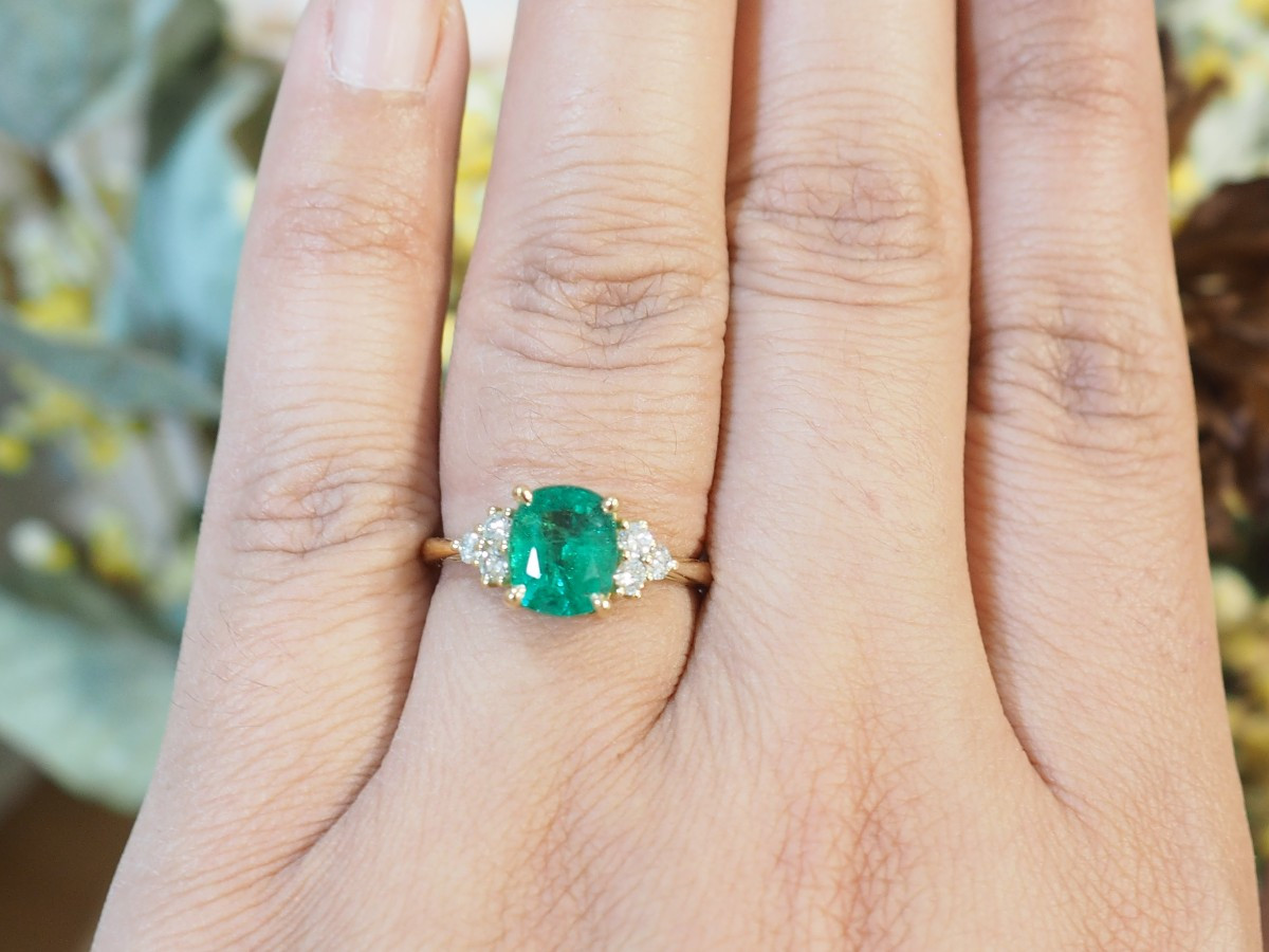 Emerald Brazil Ring 2cts Diamonds 18kt Yellow Gold-photo-2