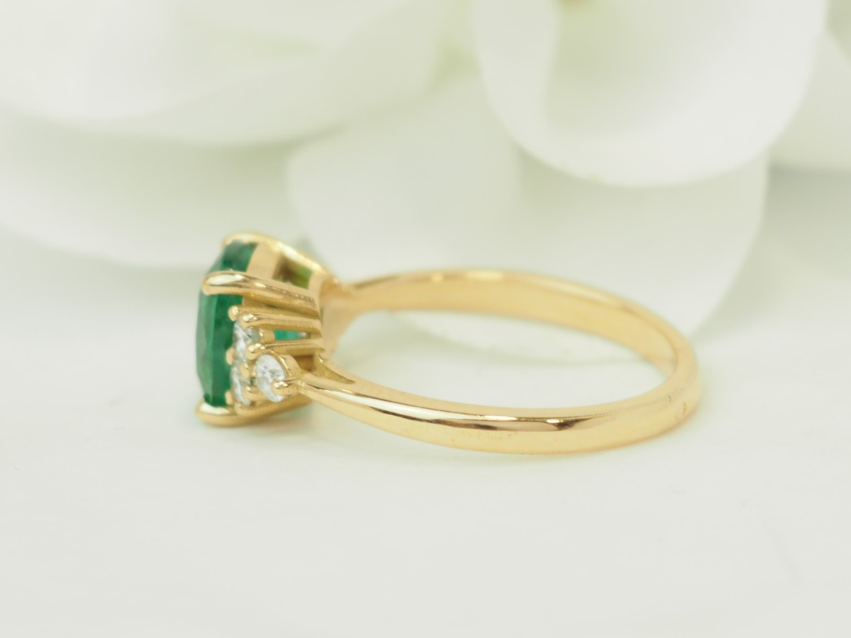 Emerald Brazil Ring 2cts Diamonds 18kt Yellow Gold-photo-2