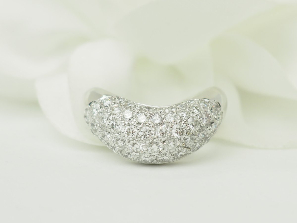 Bague Vague Pavée de Diamants en Or Blanc 