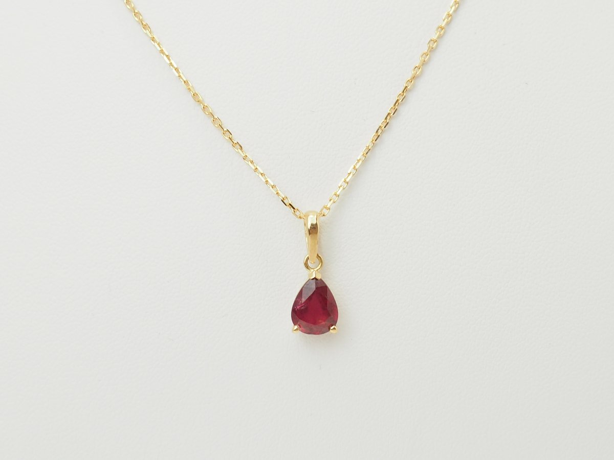 1.76 Carat Natural Ruby Pendant In Yellow Gold-photo-2