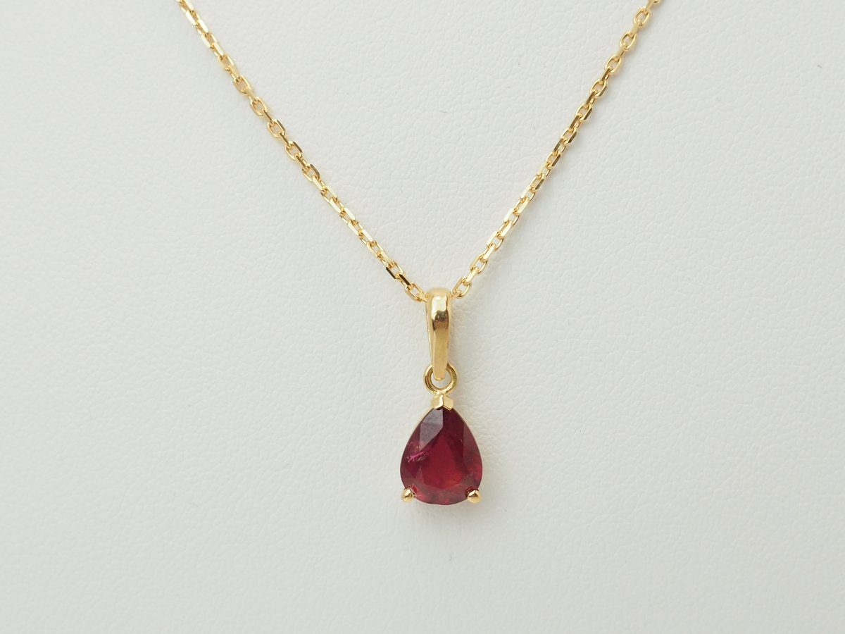 1.76 Carat Natural Ruby Pendant In Yellow Gold-photo-1