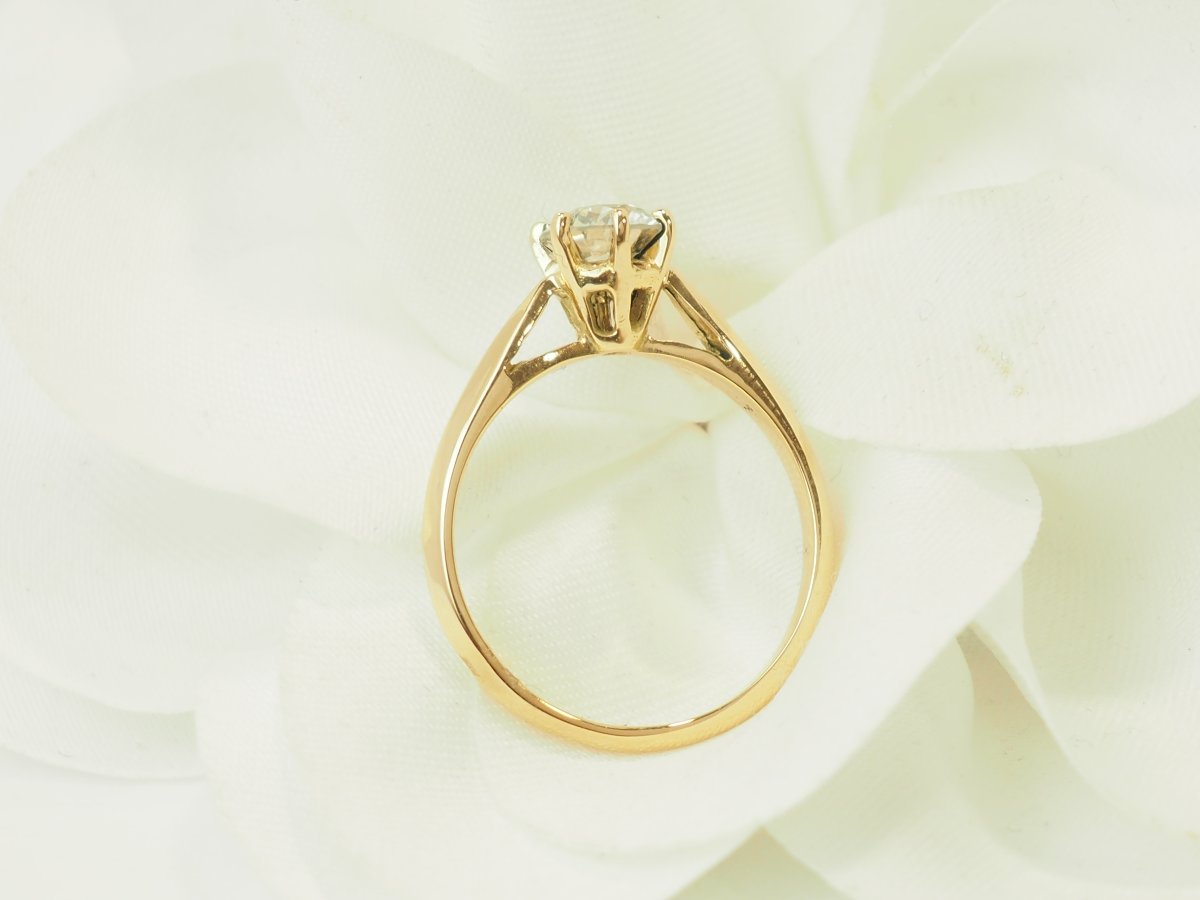 0.74 Carat Lfg-certified Diamond Solitaire In Yellow Gold-photo-2
