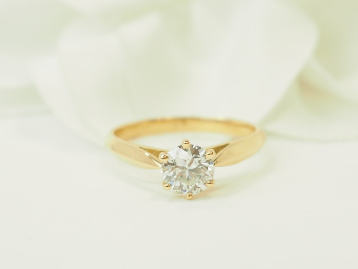 0.74 Carat Lfg-certified Diamond Solitaire In Yellow Gold