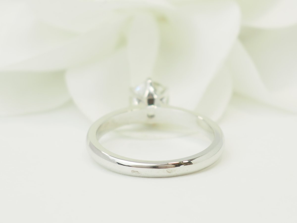 0.94 Carat Lfg-certified Diamond Solitaire In White Gold-photo-2