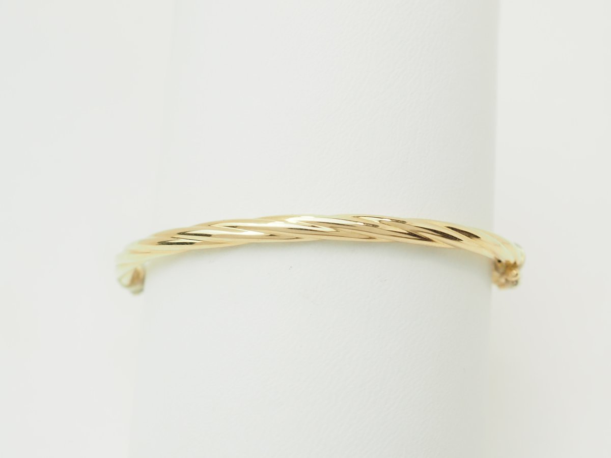 Bracelet ouvrant enfant en or jaune 18 carats – Jonc torsadé