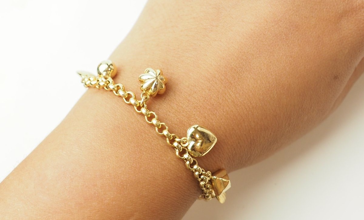 18-karat Yellow Gold Charm Bracelet – Heart, Seashell, And Pearl Charms-photo-2