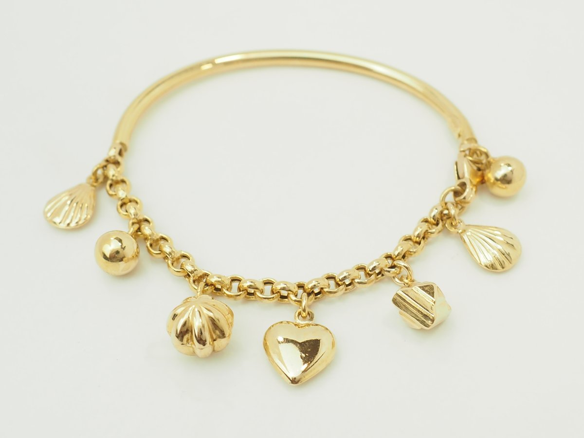 18-karat Yellow Gold Charm Bracelet – Heart, Seashell, And Pearl Charms-photo-3