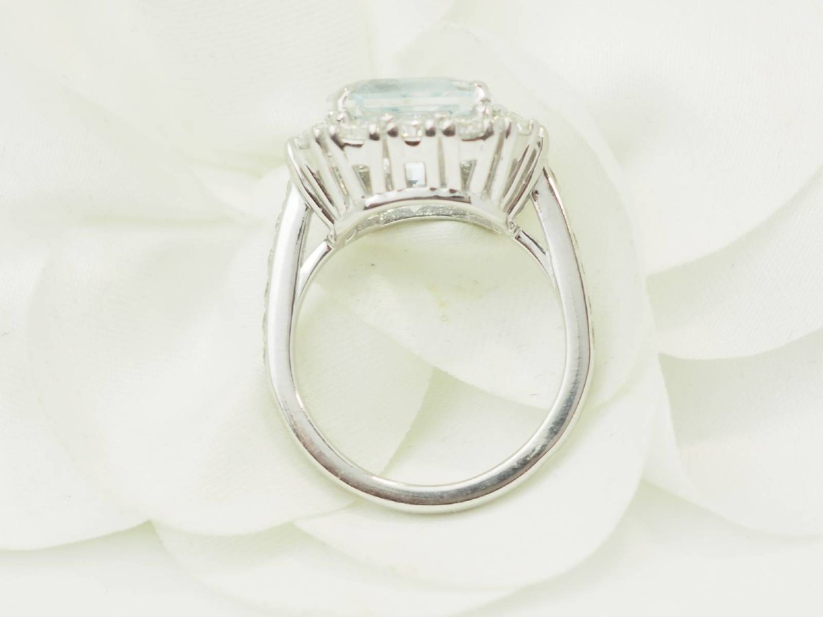 Bague entourage en or blanc aigue-marine naturelle non traitée 6 cts diamants E VS1 -photo-3