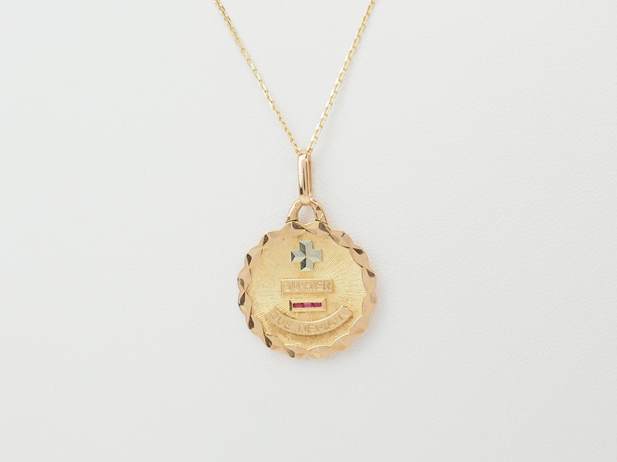 Pendentif Augis "Plus qu'hier, moins que demain" en or jaune-photo-2