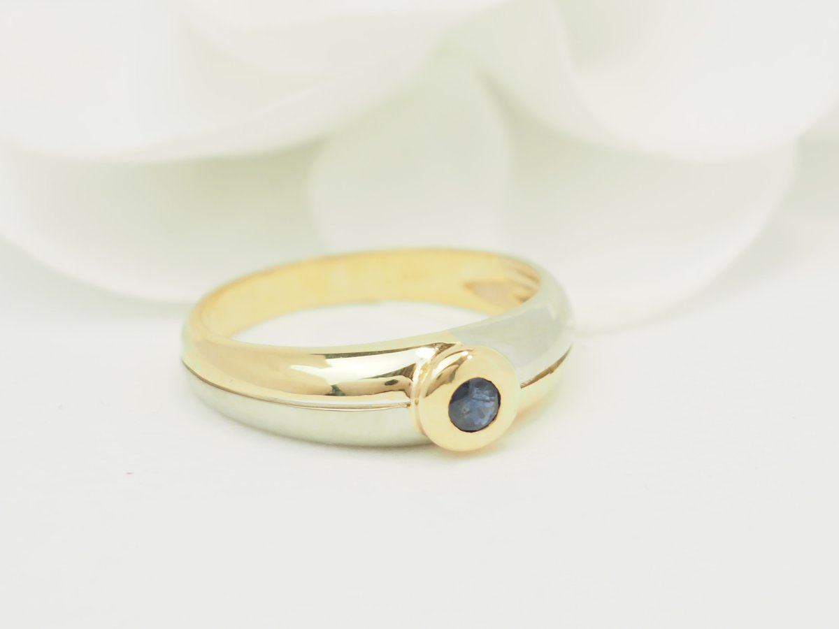 Bague deux ors 750 saphir 0,10 ct serti clos-photo-4