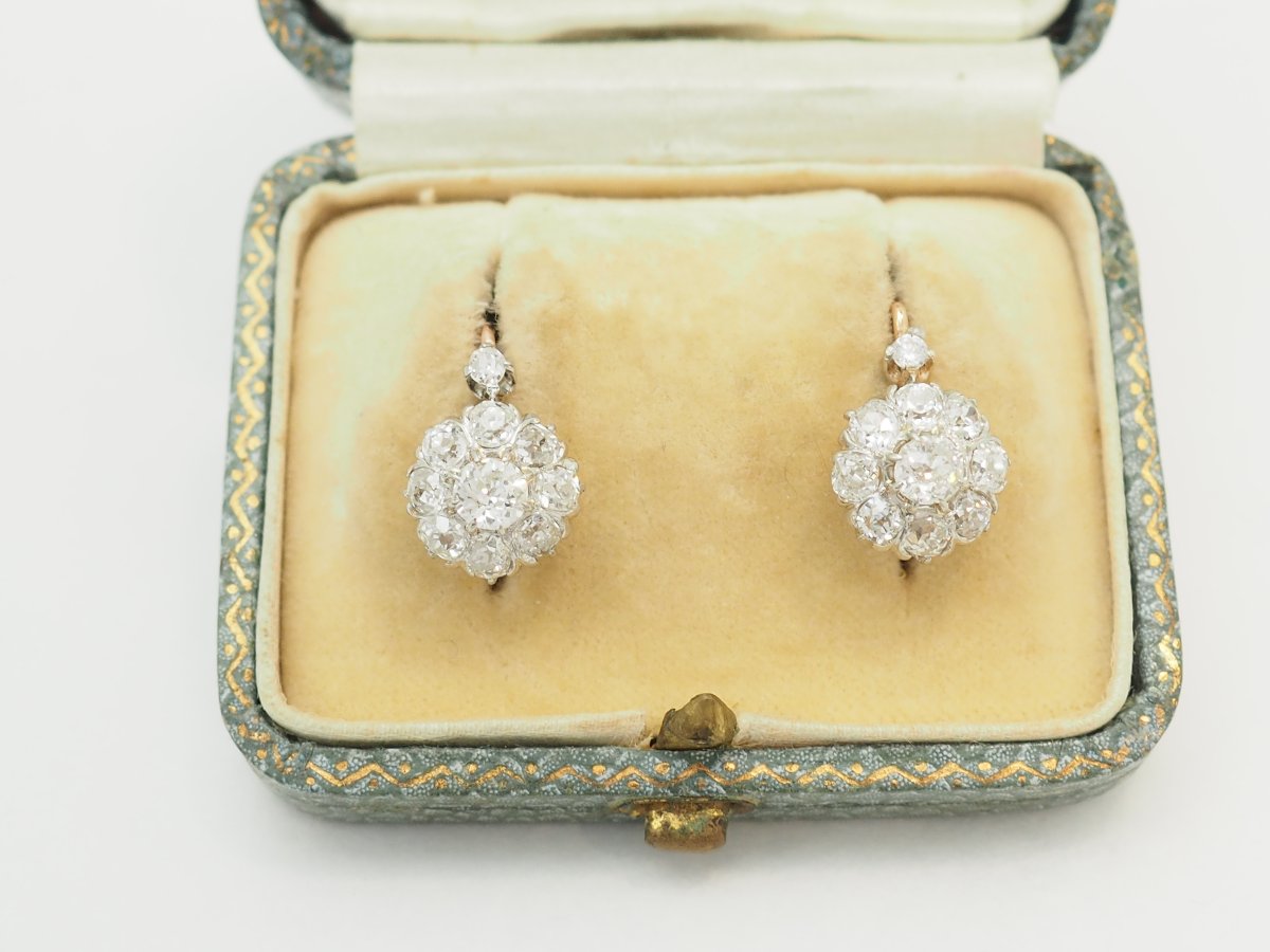 Dormeuses marguerite anciennes en or, platine et diamants – 2,20 ct-photo-3