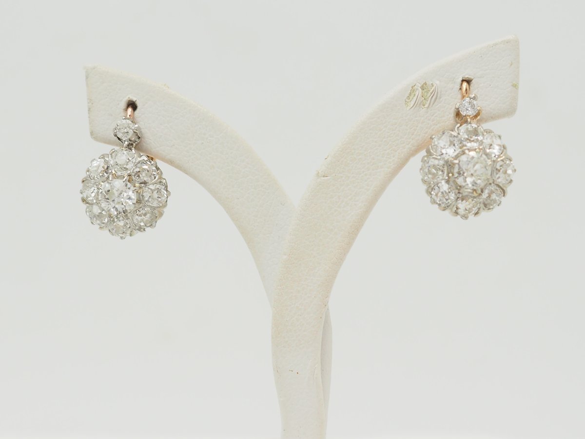 Dormeuses marguerite anciennes en or, platine et diamants – 2,20 ct-photo-1