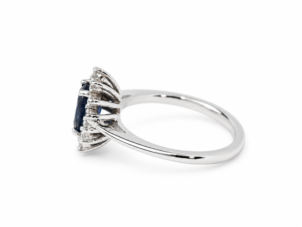 Marguerite Ring With 1 Ct Blue Sapphire And Diamonds – 18-k White Gold-photo-2