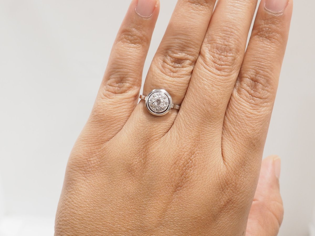 Vintage Round Art Deco Ring In White Gold And Platinum – Diamonds-photo-2