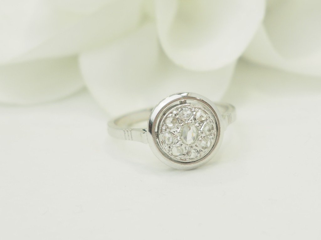 Vintage Round Art Deco Ring In White Gold And Platinum – Diamonds-photo-4