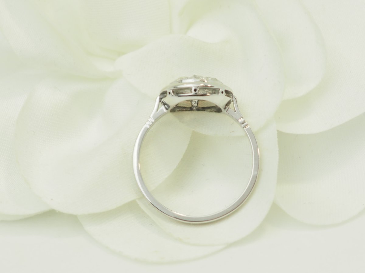 Vintage Round Art Deco Ring In White Gold And Platinum – Diamonds-photo-3