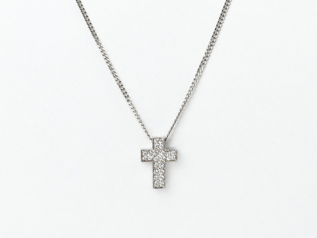 18-karat White Gold Diamond Cross Necklace (0.24 Ct) – 44.5 Chain