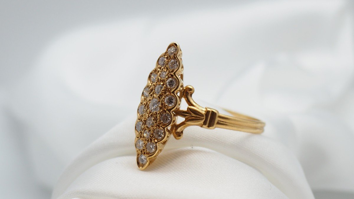 Marquise Ring In Yellow Gold And Diamonds-photo-4