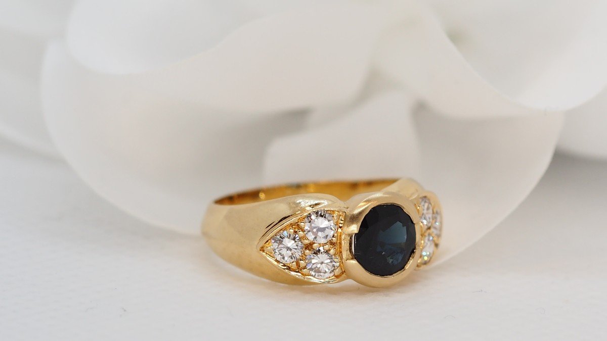 Bague En Or Jaune, Saphir Rond Et Diamants -photo-2