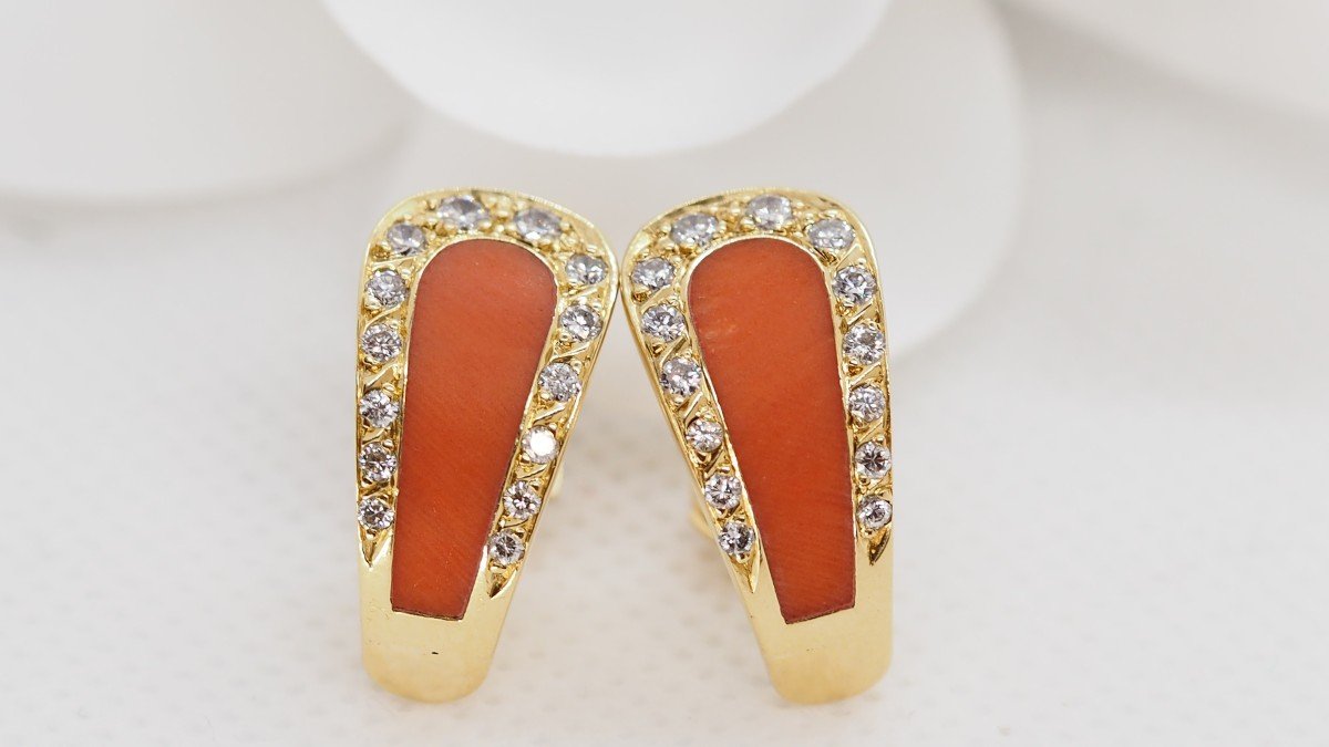 Boucles d'Oreilles En Or Jaune, Corail Et Diamants-photo-2