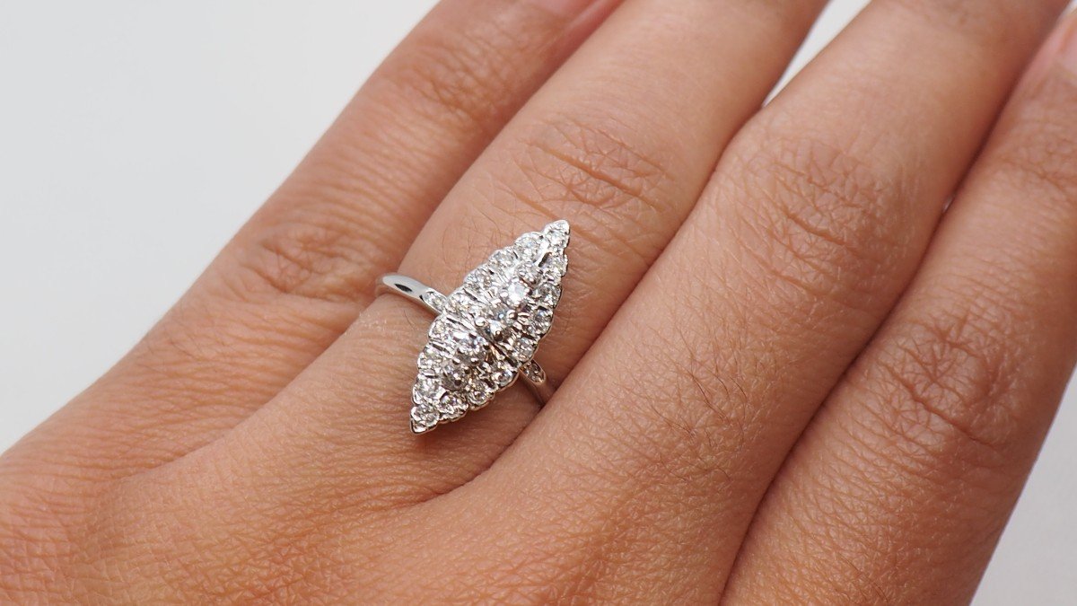 Marquise Ring In White Gold And Diamonds-photo-3