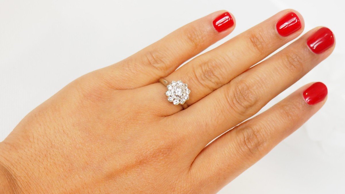 Marguerite Ring In White Gold And Diamonds-photo-1