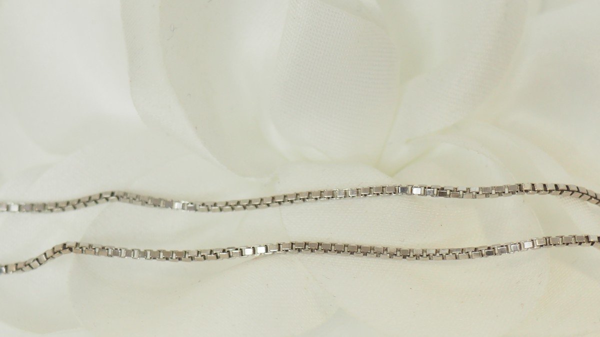 Heart Necklace In White Gold And Diamonds-photo-1