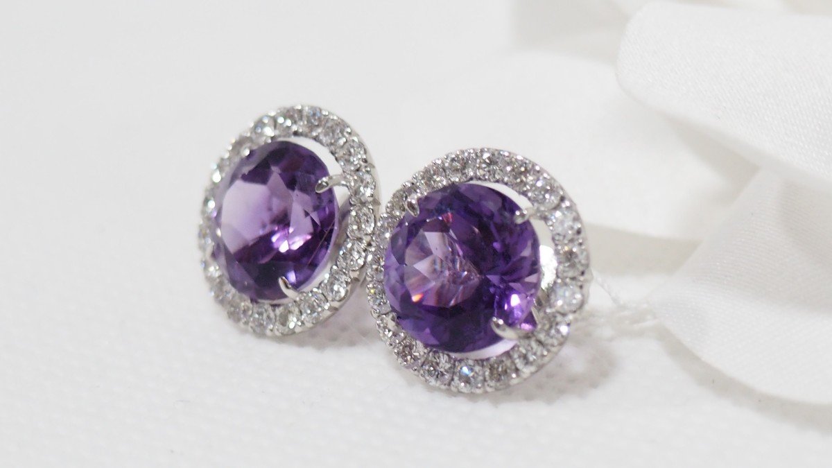 Earrings In White Gold, Round Amethysts And Diamonds-photo-3