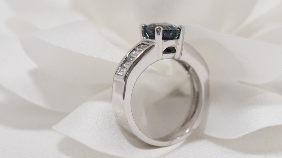 Solitaire Ring In White Gold, Sapphire And Diamonds-photo-1