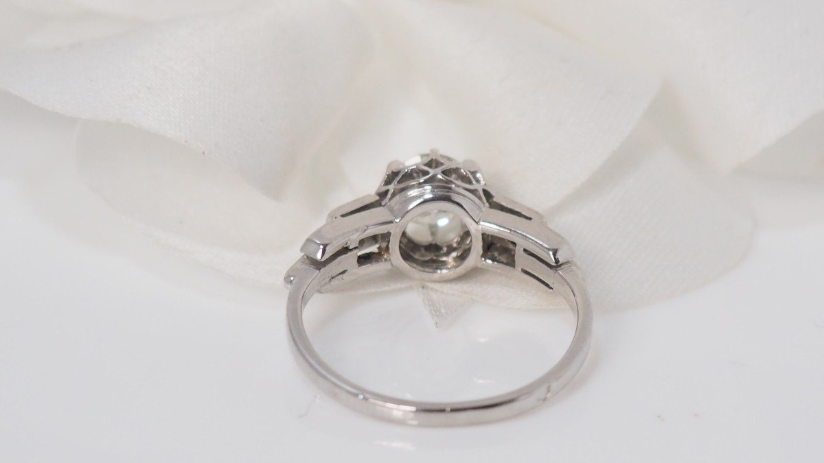 Solitaire Ring In Platinum And Diamonds-photo-2