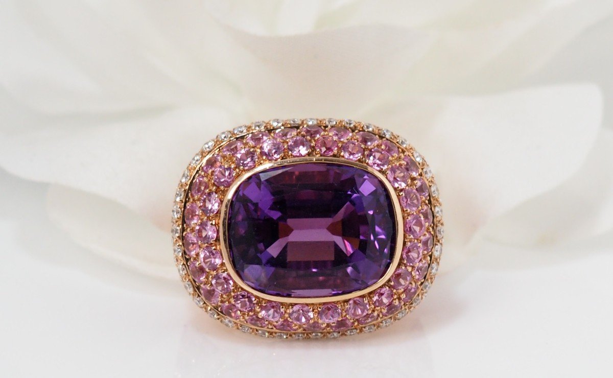Importante Bague En Or Jaune Ornée d'Une Améthyste Et Diamants
