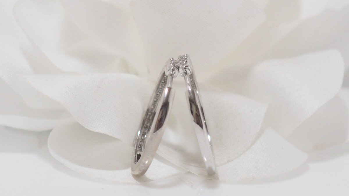 Semi Pavé Hoops In White Gold And Diamonds-photo-2