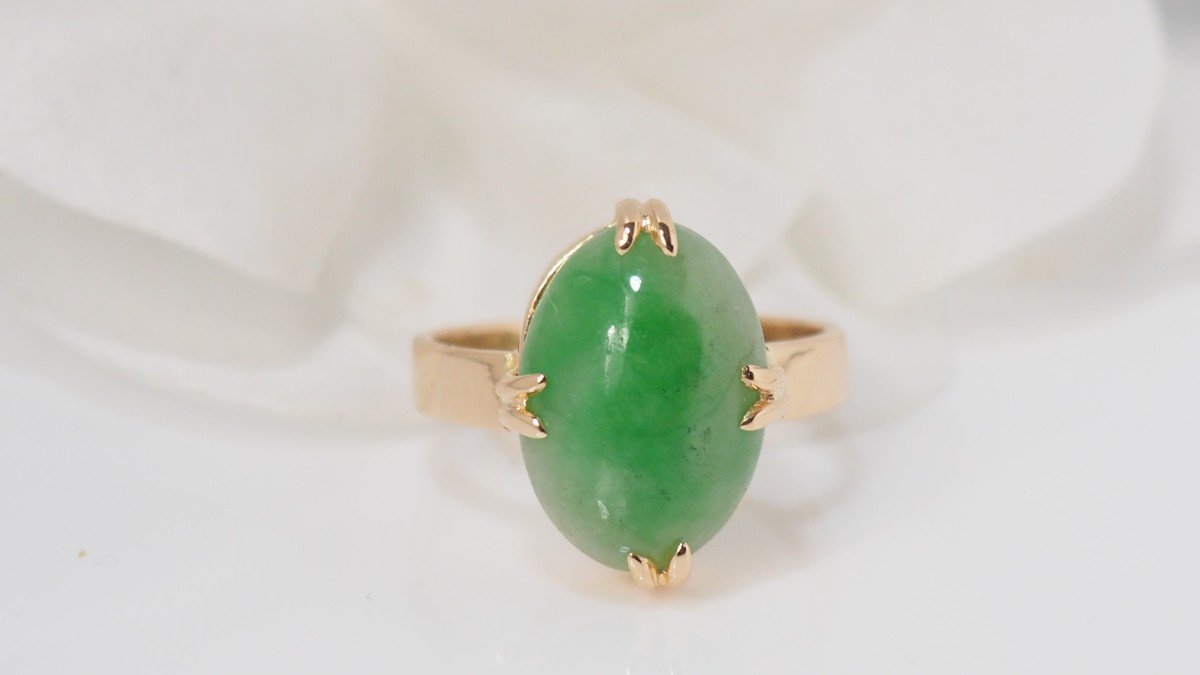 Yellow Gold And Jade Ring