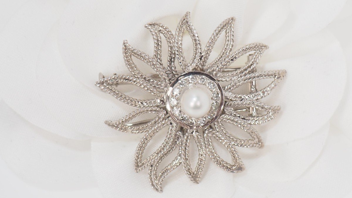 Broche Fleur ajourée En Or Gris, Perle De Culture Et Diamants-photo-2