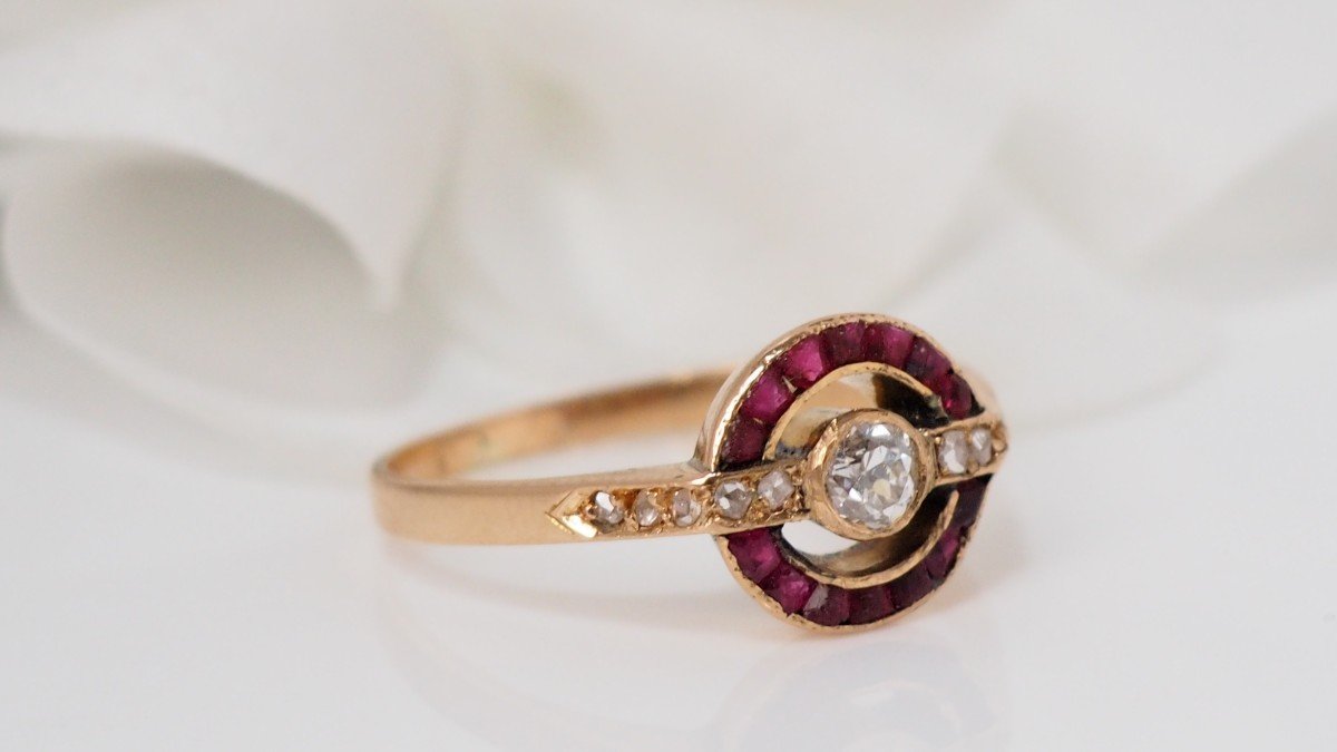 Ring In Rose Gold, Diamonds And Calibrated Rubies-photo-2