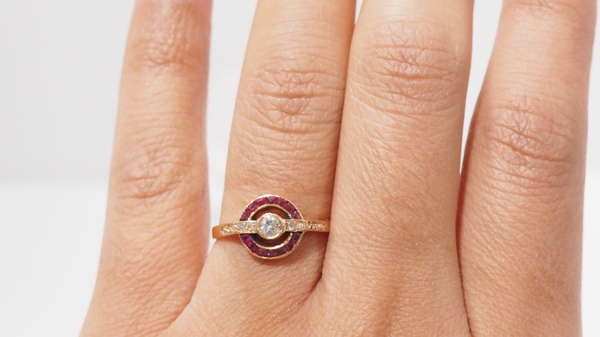 Ring In Rose Gold, Diamonds And Calibrated Rubies-photo-2