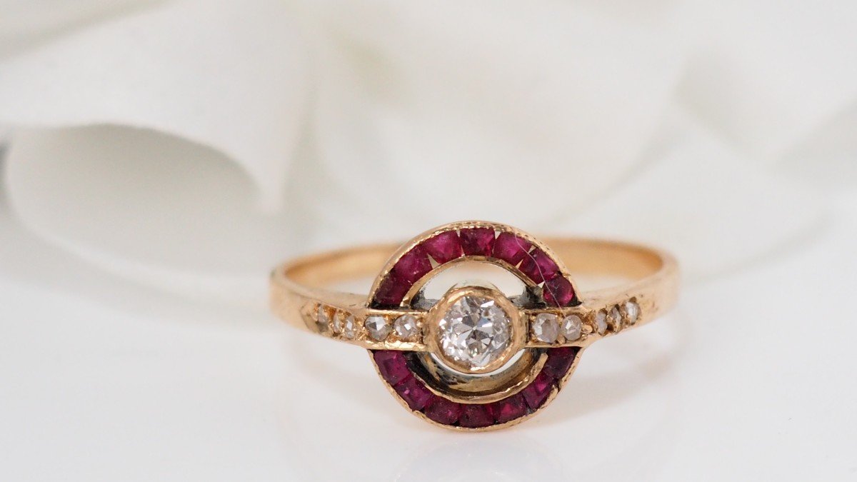 Ring In Rose Gold, Diamonds And Calibrated Rubies-photo-3