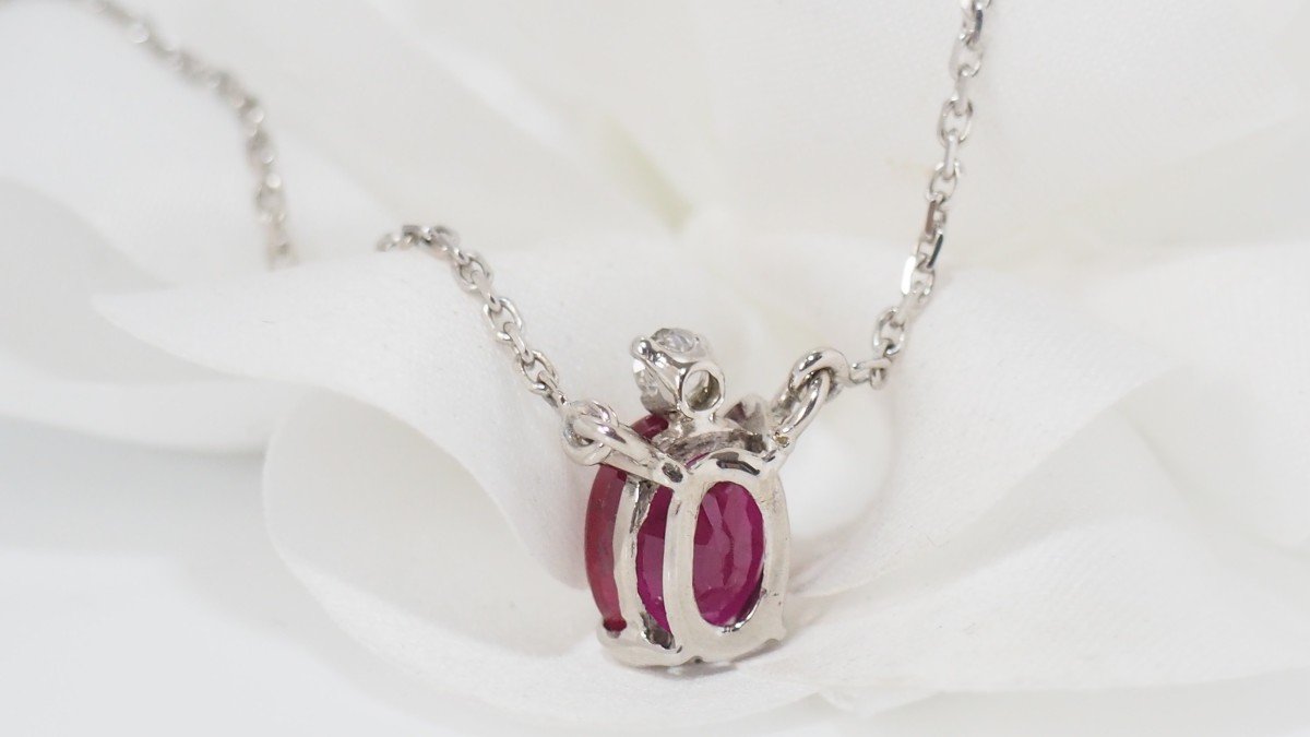 Necklace In White Gold, Oval Ruby And Diamond-photo-3