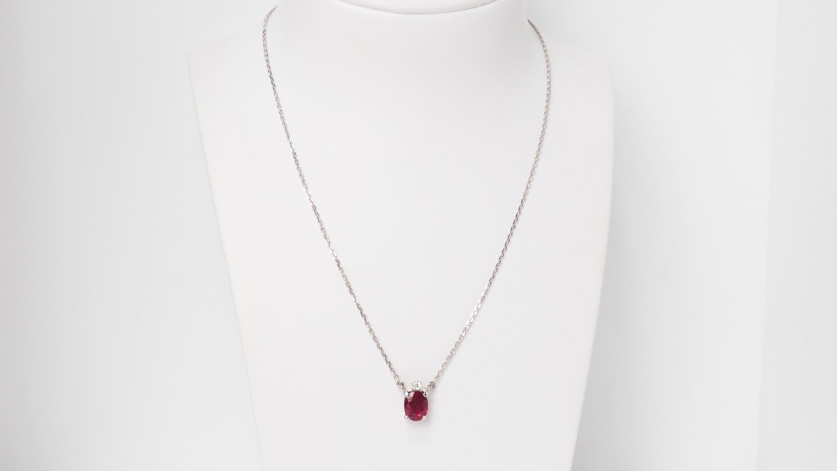 Necklace In White Gold, Oval Ruby And Diamond-photo-2