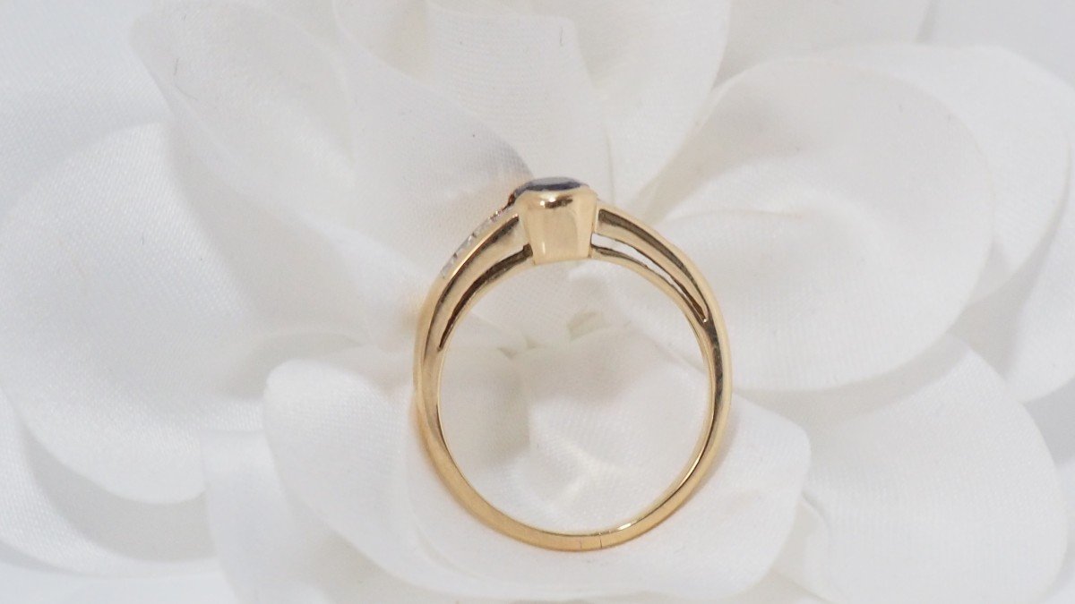Ring In Yellow Gold Oval Sapphire And Diamonds-photo-3