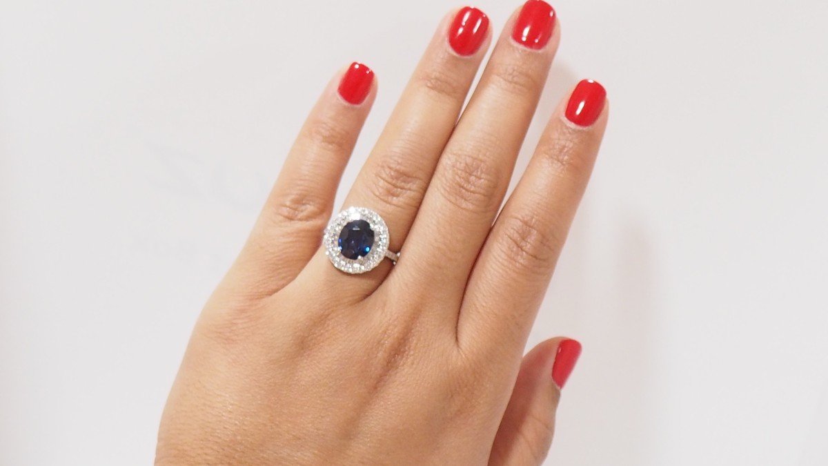 Bague Pompadour En Or Blanc, Saphir Ovale Et Diamants-photo-3