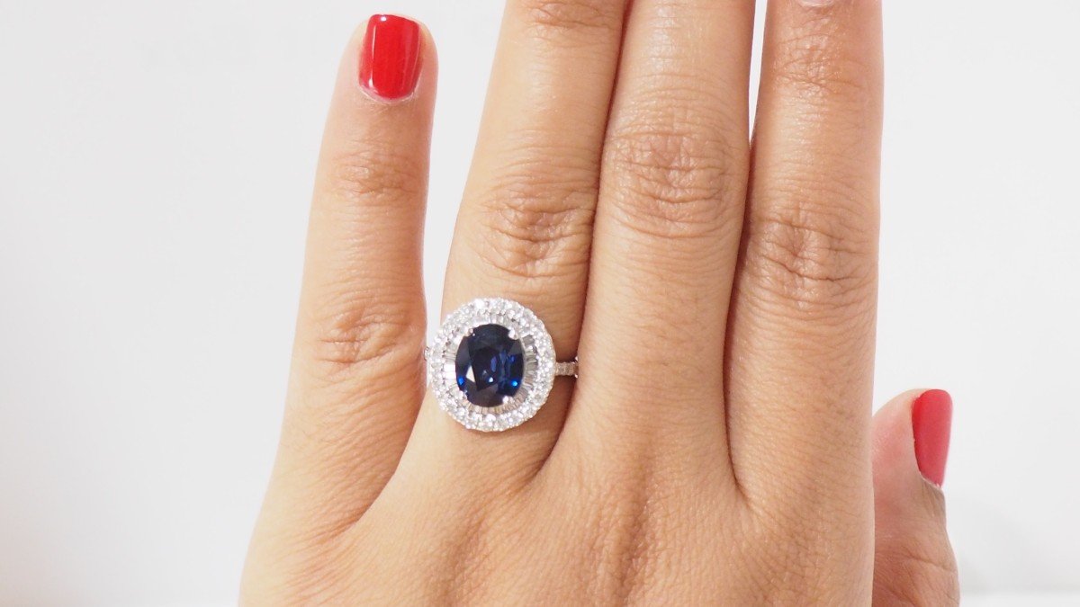 Bague Pompadour En Or Blanc, Saphir Ovale Et Diamants-photo-5