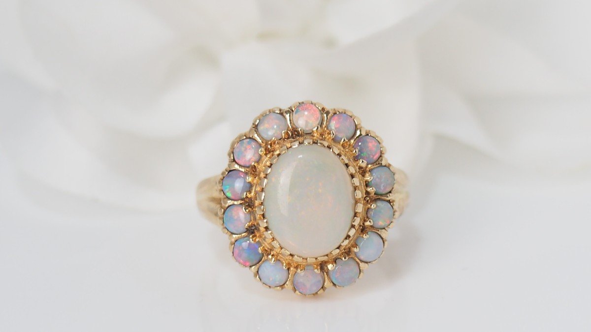 Bague Marguerite En Or Jaune Et Opales