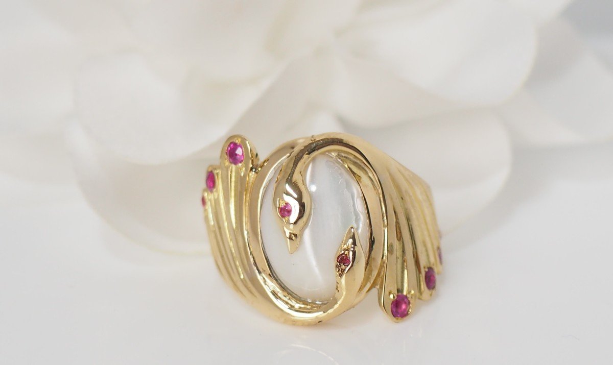 Bague En Or Jaune, Pierre De Lune Et Rubis