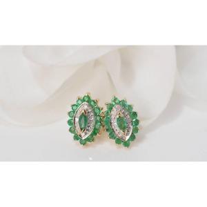 Earrings In Yellow Gold, Emeralds And Diamonds