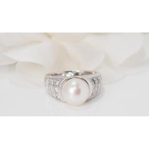 Ring In White Gold Cultured Pearl And Diamonds