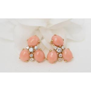 Boucles d'Oreilles En Or Jaune, Cabochons De Corail Et Diamants